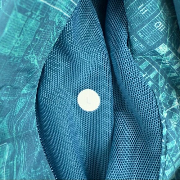 Lululemon Women' Sz Large Blue Windbreaker City of Vancouver Map Lightweight Run - Picture 6 of 13